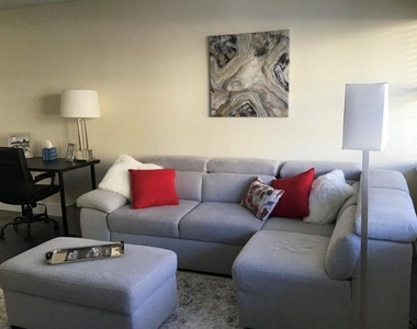 401 Golden Isles Drive - Photo Thumbnail 9