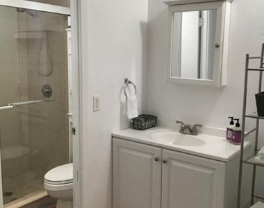 401 Golden Isles Drive - Photo Thumbnail 16