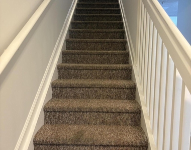 2044 Alta Meadows Lane - Photo Thumbnail 10
