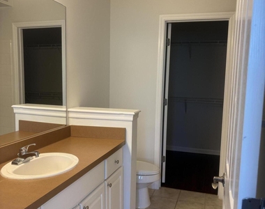2044 Alta Meadows Lane - Photo Thumbnail 11