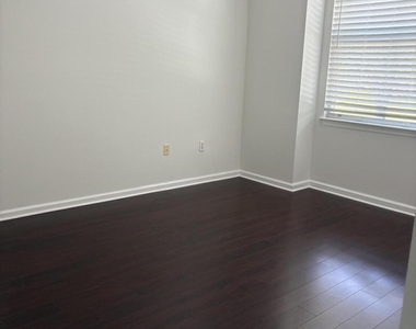 2044 Alta Meadows Lane - Photo Thumbnail 8
