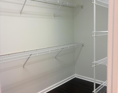 2044 Alta Meadows Lane - Photo Thumbnail 12