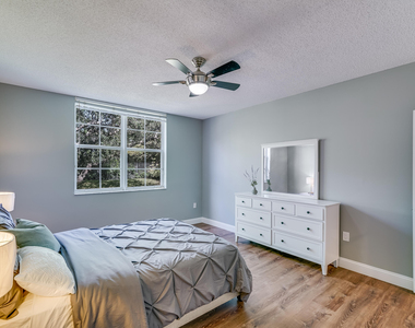 11780 St Andrews Place - Photo Thumbnail 14