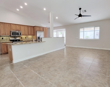 6041 E Preston Street - Photo Thumbnail 8