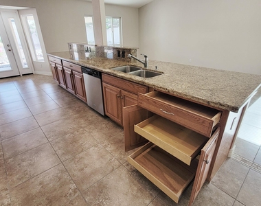 6041 E Preston Street - Photo Thumbnail 7
