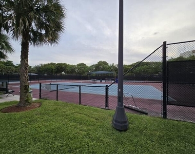 3800 Oaks Clubhouse Drive - Photo Thumbnail 44