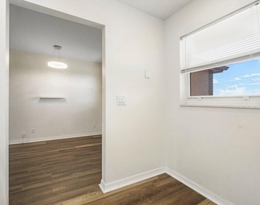 2615 Ne 1st Court - Photo Thumbnail 7