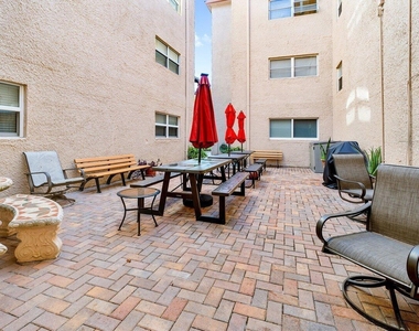 2615 Ne 1st Court - Photo Thumbnail 19