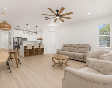 205 Shelley Lane - Photo Thumbnail 6