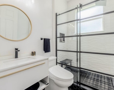 205 Shelley Lane - Photo Thumbnail 8