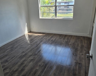 3581 Nw 95th Terrace - Photo Thumbnail 2