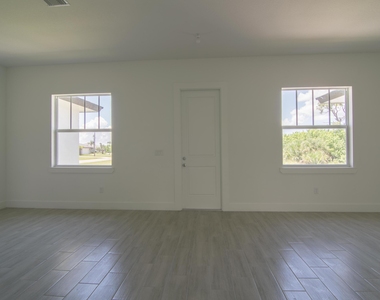 10654 Washington Road - Photo Thumbnail 11