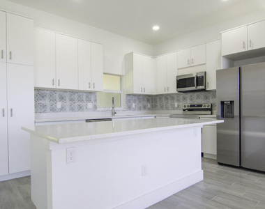 10654 Washington Road - Photo Thumbnail 6