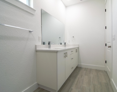 10654 Washington Road - Photo Thumbnail 22