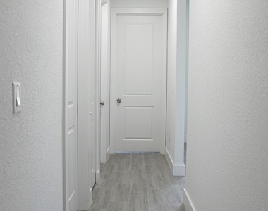 10654 Washington Road - Photo Thumbnail 12