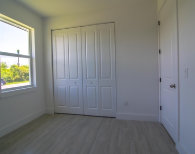 10654 Washington Road - Photo Thumbnail 24
