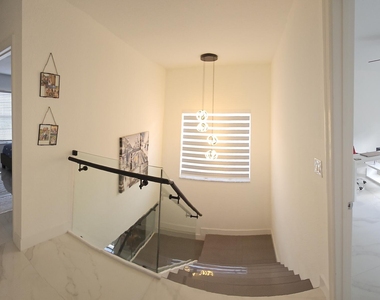 10435 Yarrow Drive - Photo Thumbnail 17
