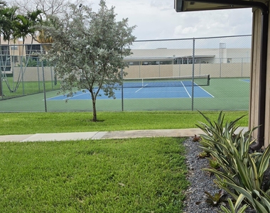 10425 Sw 112th - Photo Thumbnail 2