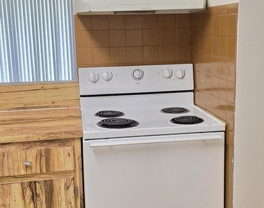 10425 Sw 112th - Photo Thumbnail 3