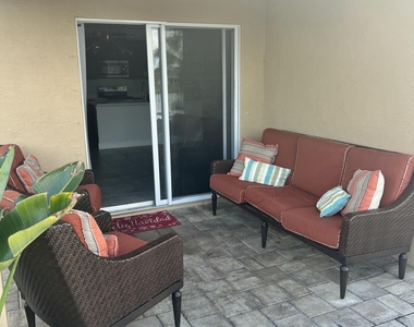 3280 Roxbury Place Sw - Photo Thumbnail 13