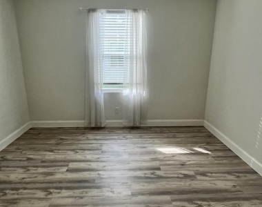 3280 Roxbury Place Sw - Photo Thumbnail 15