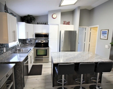 147 Nw 10th Avenue - Photo Thumbnail 14