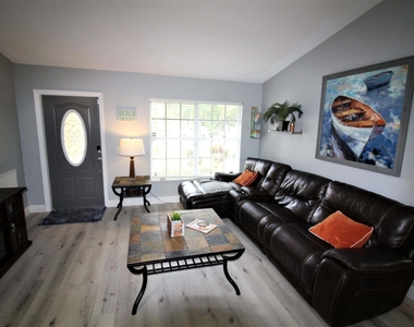 147 Nw 10th Avenue - Photo Thumbnail 7