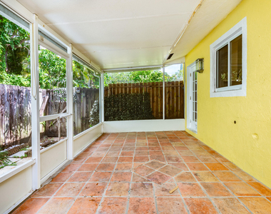 2501 Taylor Street - Photo Thumbnail 19