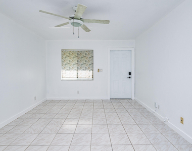 2501 Taylor Street - Photo Thumbnail 3