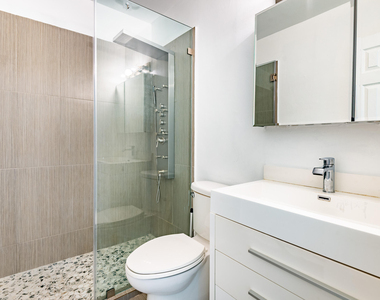 2501 Taylor Street - Photo Thumbnail 13