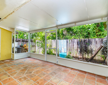 2501 Taylor Street - Photo Thumbnail 17