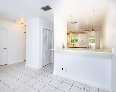 2501 Taylor Street - Photo Thumbnail 5