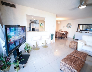 2701 N Ocean Boulevard - Photo Thumbnail 11