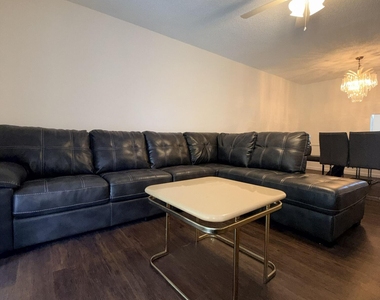 2601 Ne 3rd Court - Photo Thumbnail 6