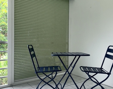 2601 Ne 3rd Court - Photo Thumbnail 9