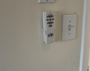 905 Southridge Road - Photo Thumbnail 8
