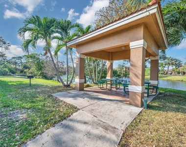3702 Nw Mediterranean Lane - Photo Thumbnail 12