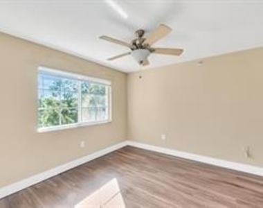 3702 Nw Mediterranean Lane - Photo Thumbnail 23