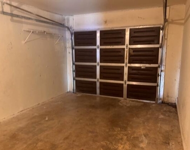 1117 Goldenrod Road - Photo Thumbnail 9