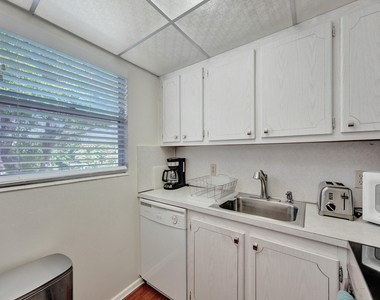 232 Farnham J - Photo Thumbnail 24