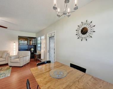 232 Farnham J - Photo Thumbnail 5