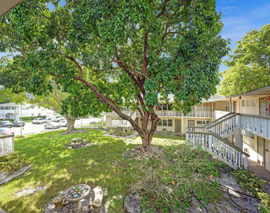 232 Farnham J - Photo Thumbnail 33