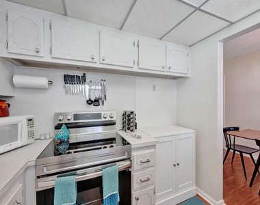 232 Farnham J - Photo Thumbnail 23