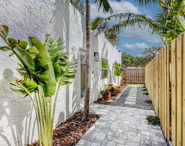 721 Franklin Road - Photo Thumbnail 30