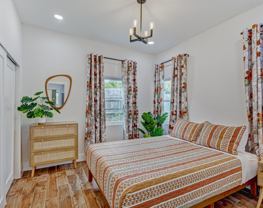 721 Franklin Road - Photo Thumbnail 15