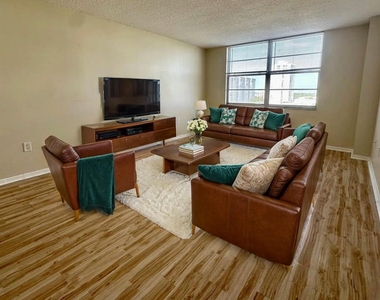 2851 Ne 183rd Street - Photo Thumbnail 13