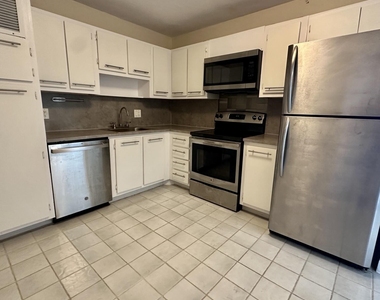 2851 Ne 183rd Street - Photo Thumbnail 5