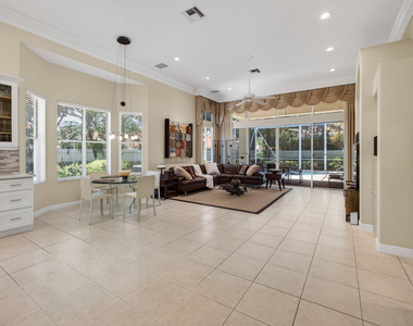 1048 Diamond Head Way - Photo Thumbnail 11