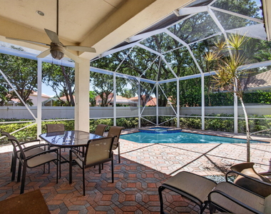1048 Diamond Head Way - Photo Thumbnail 24