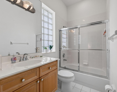 1048 Diamond Head Way - Photo Thumbnail 20